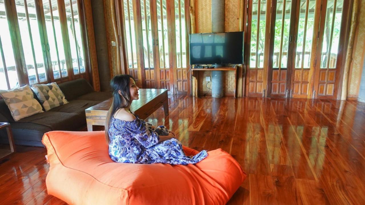Baanrai Khunya บ้านไร่คุณย่า Ban Huai Maenam Noi Exterior foto